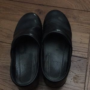 Black Dansko size 38